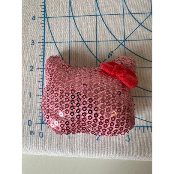 Pillow from Hello Kitty My Life As Doll Room Play Set Replacement Pink Sequins - Picture 4 of 4